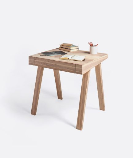 4.9 Desk, Single Drawer
